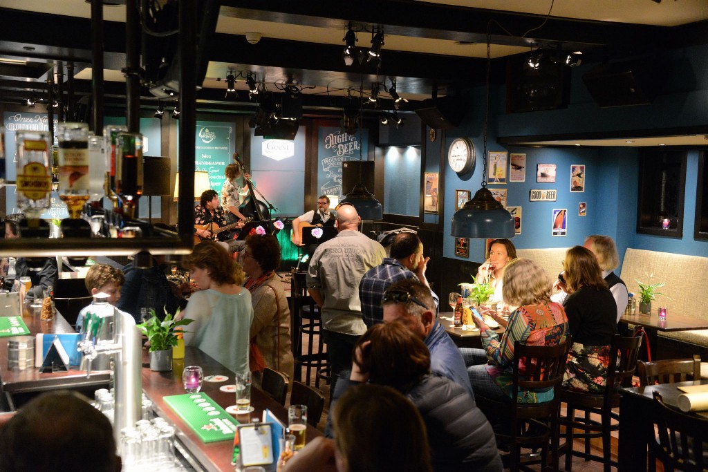../Images/Heropening Cafe VanderGeest 037.jpg
